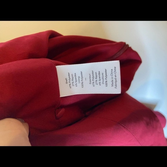 Likely red teigan gown midi sleeveless height neck open back burgundy dress - Picture 6 of 6